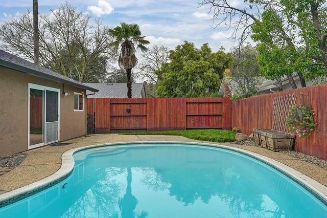 2205 Trails Ct, Rancho Cordova, CA 95670