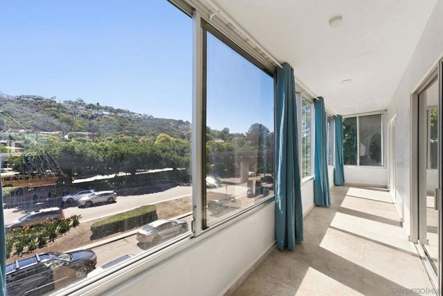 2352 Torrey Pines Rd Unit 9, La Jolla, CA 92037