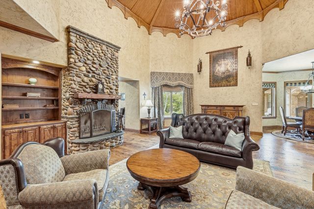 7 Hillview Court, Hickory Creek, TX 75065