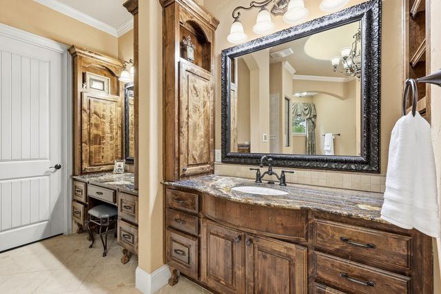 7 Hillview Court, Hickory Creek, TX 75065