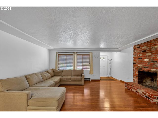 19995 Sw YORK St, Beaverton, OR 97003