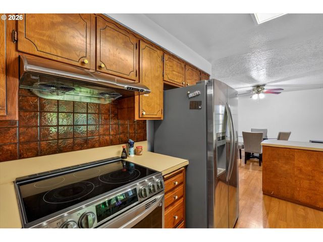19995 Sw YORK St, Beaverton, OR 97003