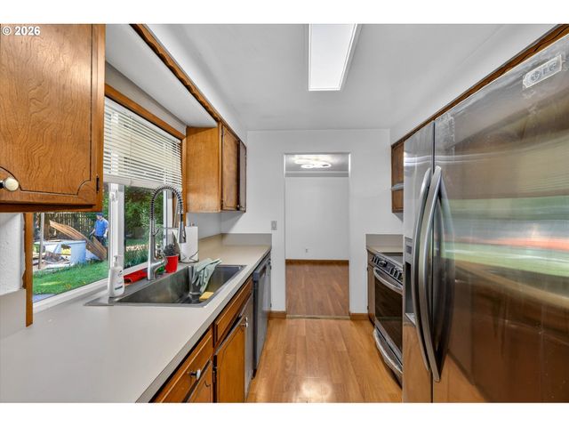 19995 Sw YORK St, Beaverton, OR 97003