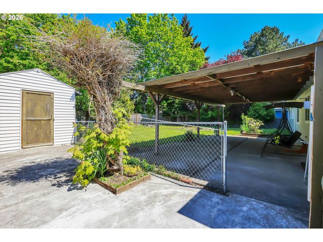 19995 Sw YORK St, Beaverton, OR 97003