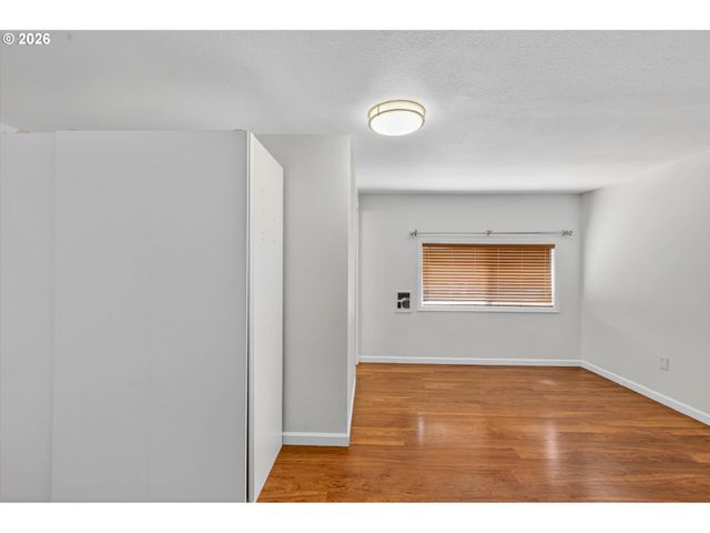 19995 Sw YORK St, Beaverton, OR 97003
