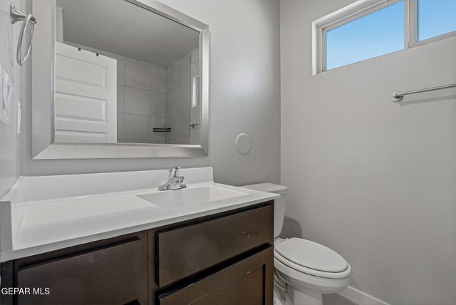 356 Fray Olguin Court, Socorro, TX 79927