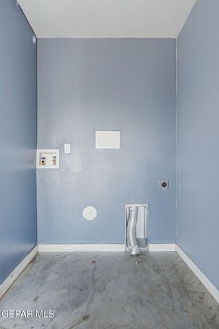 356 Fray Olguin Court, Socorro, TX 79927