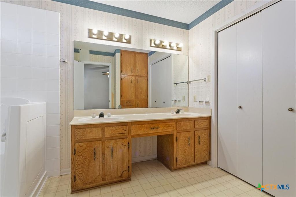 Image 25 of property listing at 3315 Westrim Drive, Killeen, TX 76549