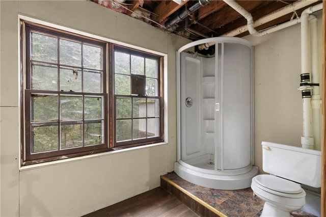 18 Swan SE Circle, White, GA 30184