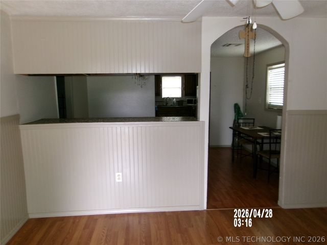 721 S Hickory Avenue, Bartlesville, OK 74003