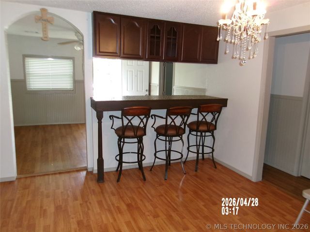 721 S Hickory Avenue, Bartlesville, OK 74003