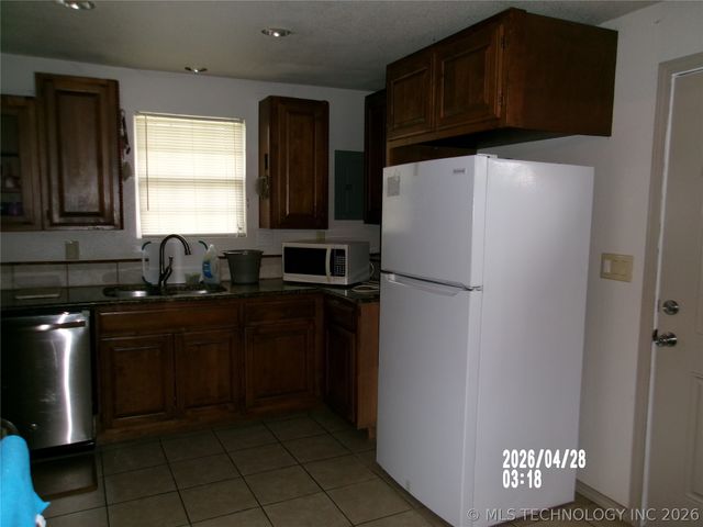 721 S Hickory Avenue, Bartlesville, OK 74003