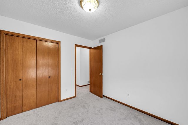 9413 E Bluestem St, Wichita, KS 67207