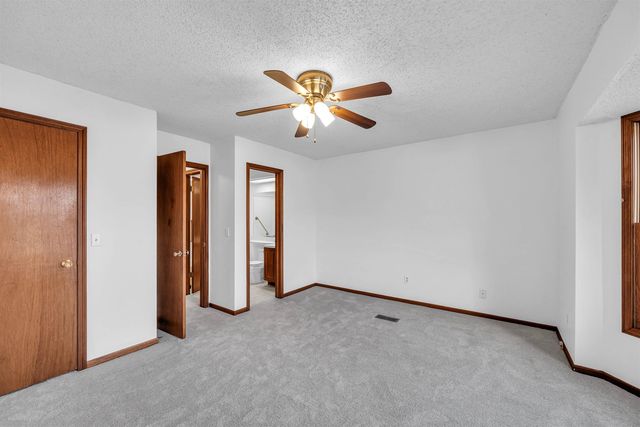 9413 E Bluestem St, Wichita, KS 67207