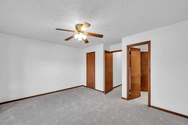 9413 E Bluestem St, Wichita, KS 67207