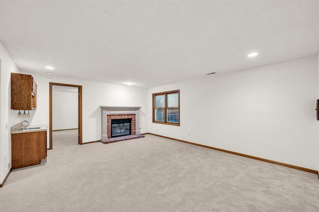 9413 E Bluestem St, Wichita, KS 67207