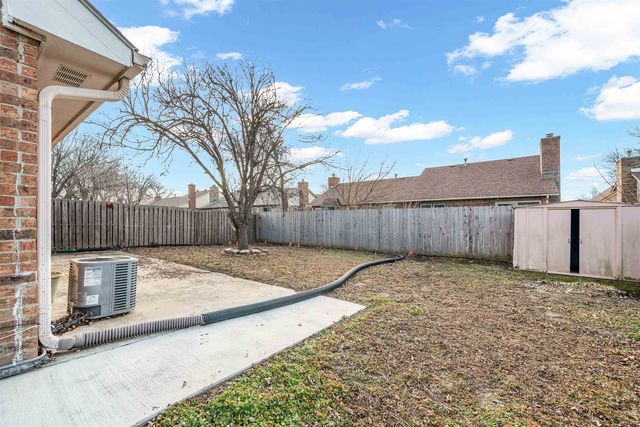 9413 E Bluestem St, Wichita, KS 67207