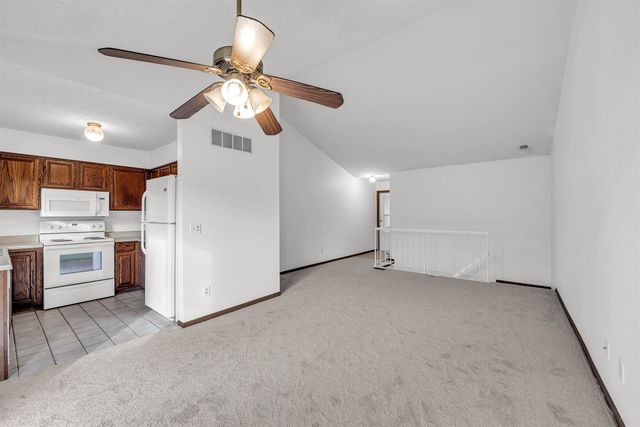 9413 E Bluestem St, Wichita, KS 67207