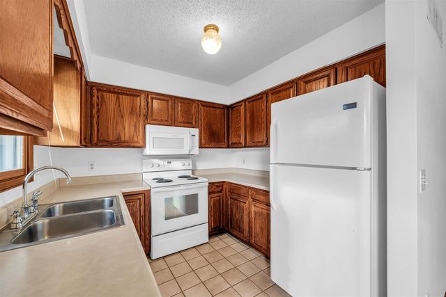 9413 E Bluestem St, Wichita, KS 67207