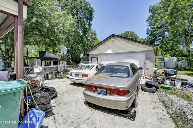 1209 Bates Ave, Louisville, KY 40219