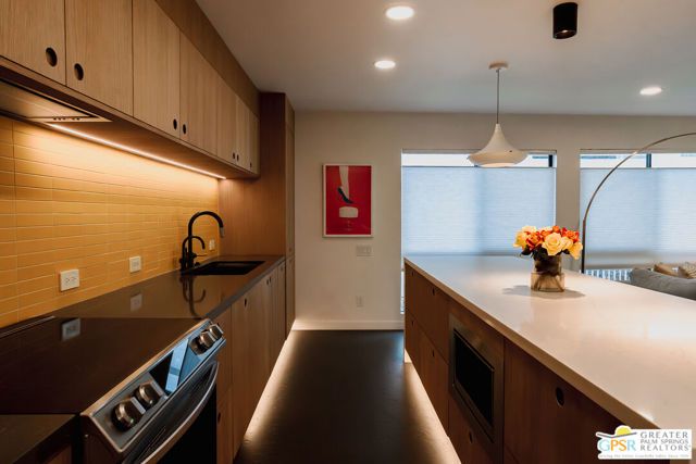 2727 S Sierra Madre 3, Palm Springs, CA 92264