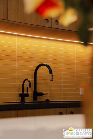 2727 S Sierra Madre 3, Palm Springs, CA 92264