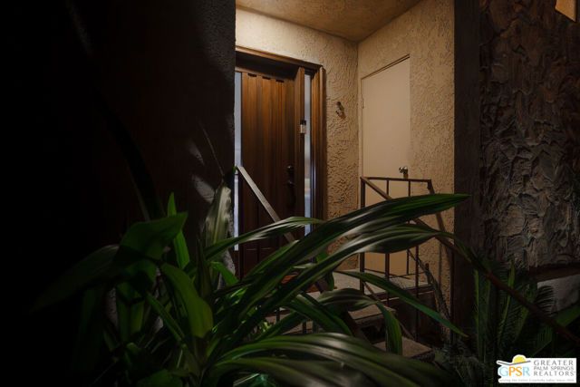 2727 S Sierra Madre 3, Palm Springs, CA 92264