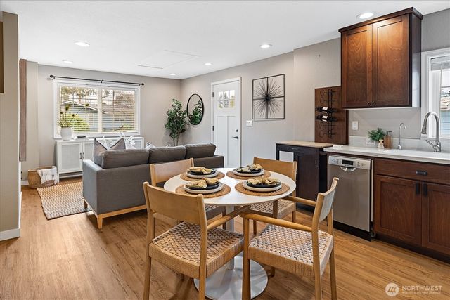 4907 184TH Place SW, Lynnwood, WA 98037