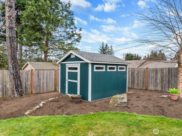 4907 184TH Place SW, Lynnwood, WA 98037