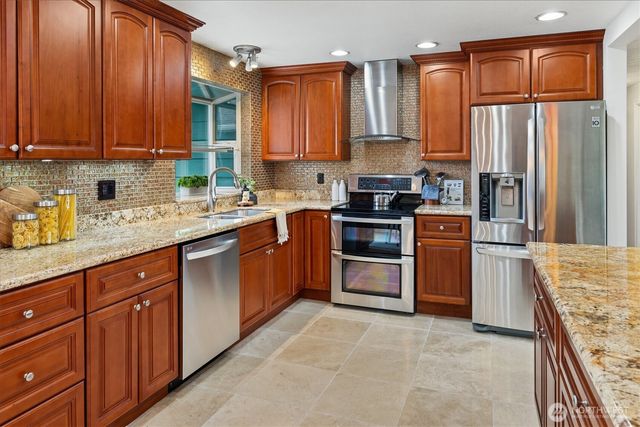 4907 184TH Place SW, Lynnwood, WA 98037