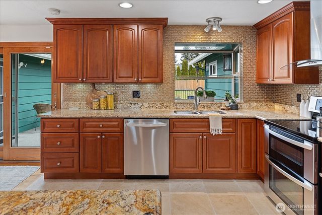 4907 184TH Place SW, Lynnwood, WA 98037