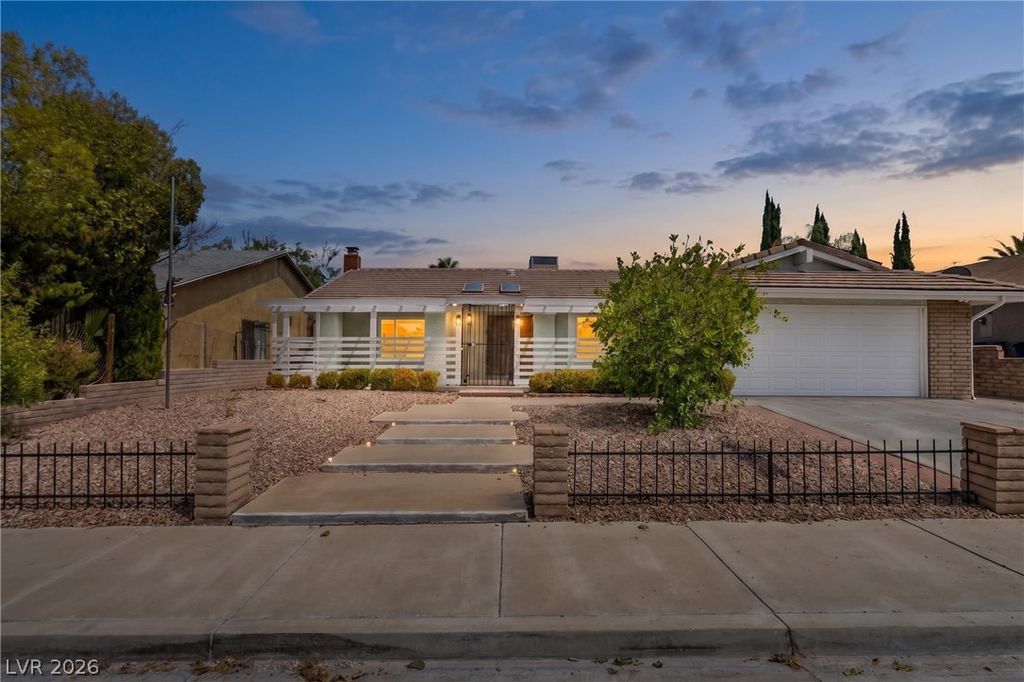 1816 Longmeadow Street, Henderson, NV 89002 — photo 2