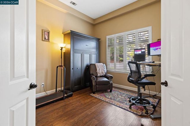 5375 Fernbank Dr, Concord, CA 94521