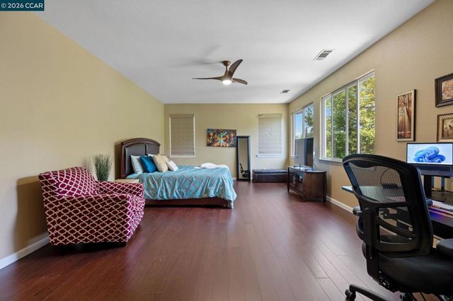 5375 Fernbank Dr, Concord, CA 94521
