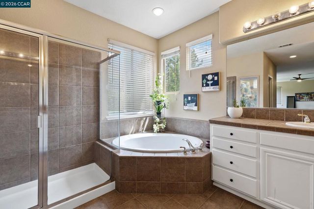 5375 Fernbank Dr, Concord, CA 94521