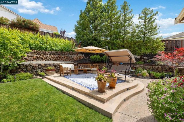 5375 Fernbank Dr, Concord, CA 94521