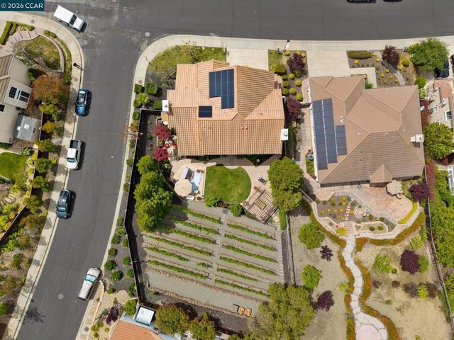 5375 Fernbank Dr, Concord, CA 94521
