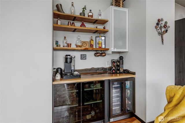 12516 Kapowsin Highlands Drive E, Graham, WA 98338