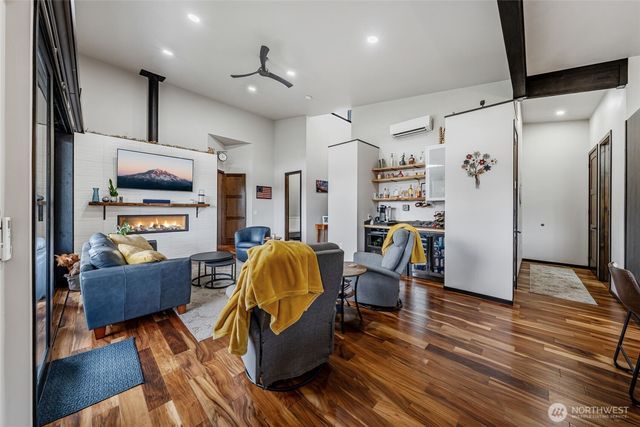 12516 Kapowsin Highlands Drive E, Graham, WA 98338