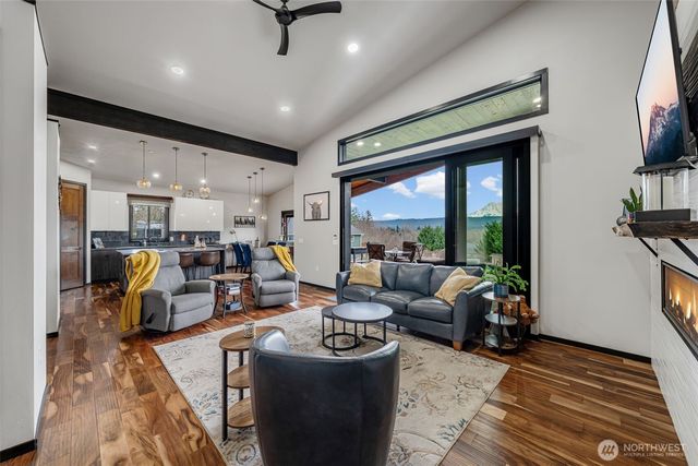 12516 Kapowsin Highlands Drive E, Graham, WA 98338