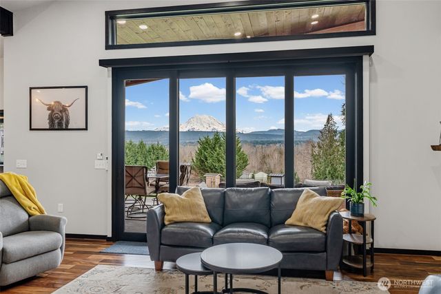 12516 Kapowsin Highlands Drive E, Graham, WA 98338