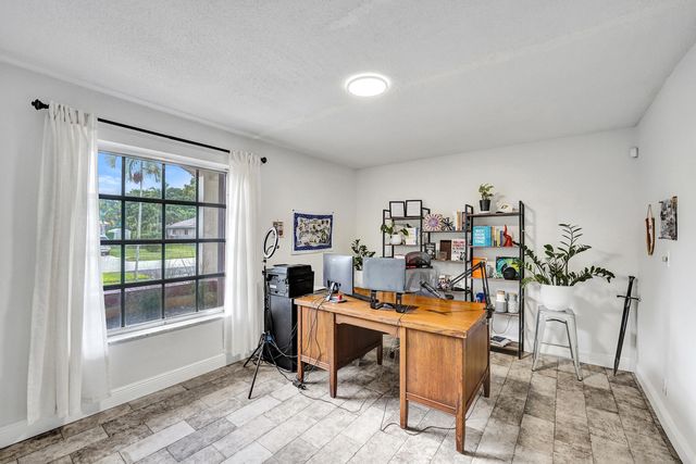 7381 SW 6th Court, Plantation, FL 33317