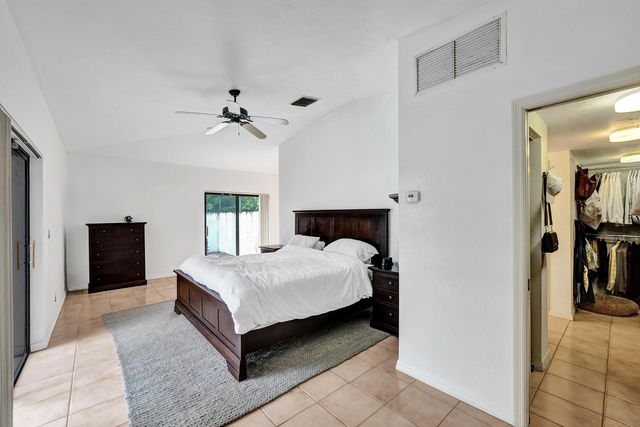 7381 SW 6th Court, Plantation, FL 33317