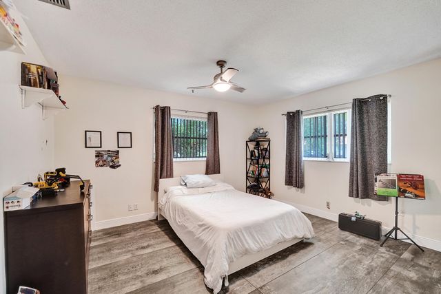 7381 SW 6th Court, Plantation, FL 33317