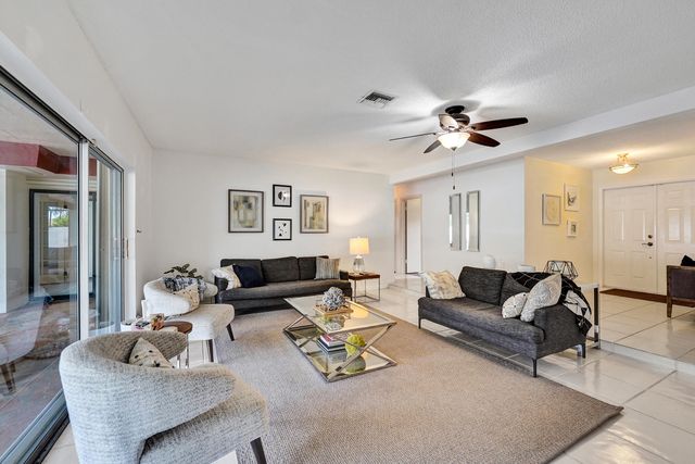 7381 SW 6th Court, Plantation, FL 33317