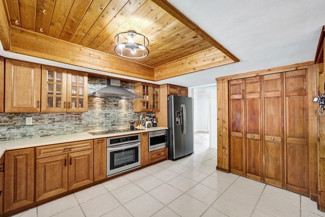 7381 SW 6th Court, Plantation, FL 33317