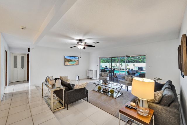 7381 SW 6th Court, Plantation, FL 33317