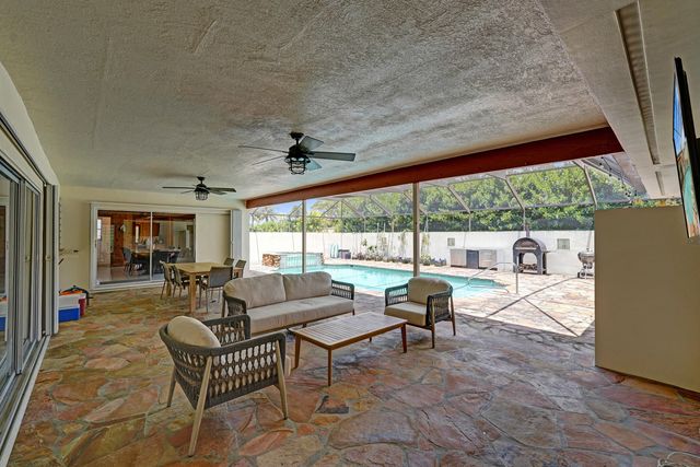 7381 SW 6th Court, Plantation, FL 33317