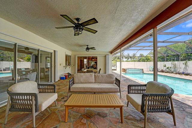 7381 SW 6th Court, Plantation, FL 33317