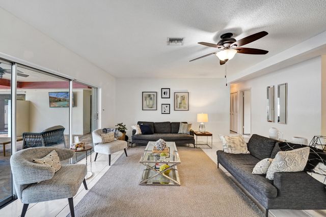 7381 SW 6th Court, Plantation, FL 33317